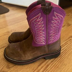 Girls Ariat boots - amethyst purple